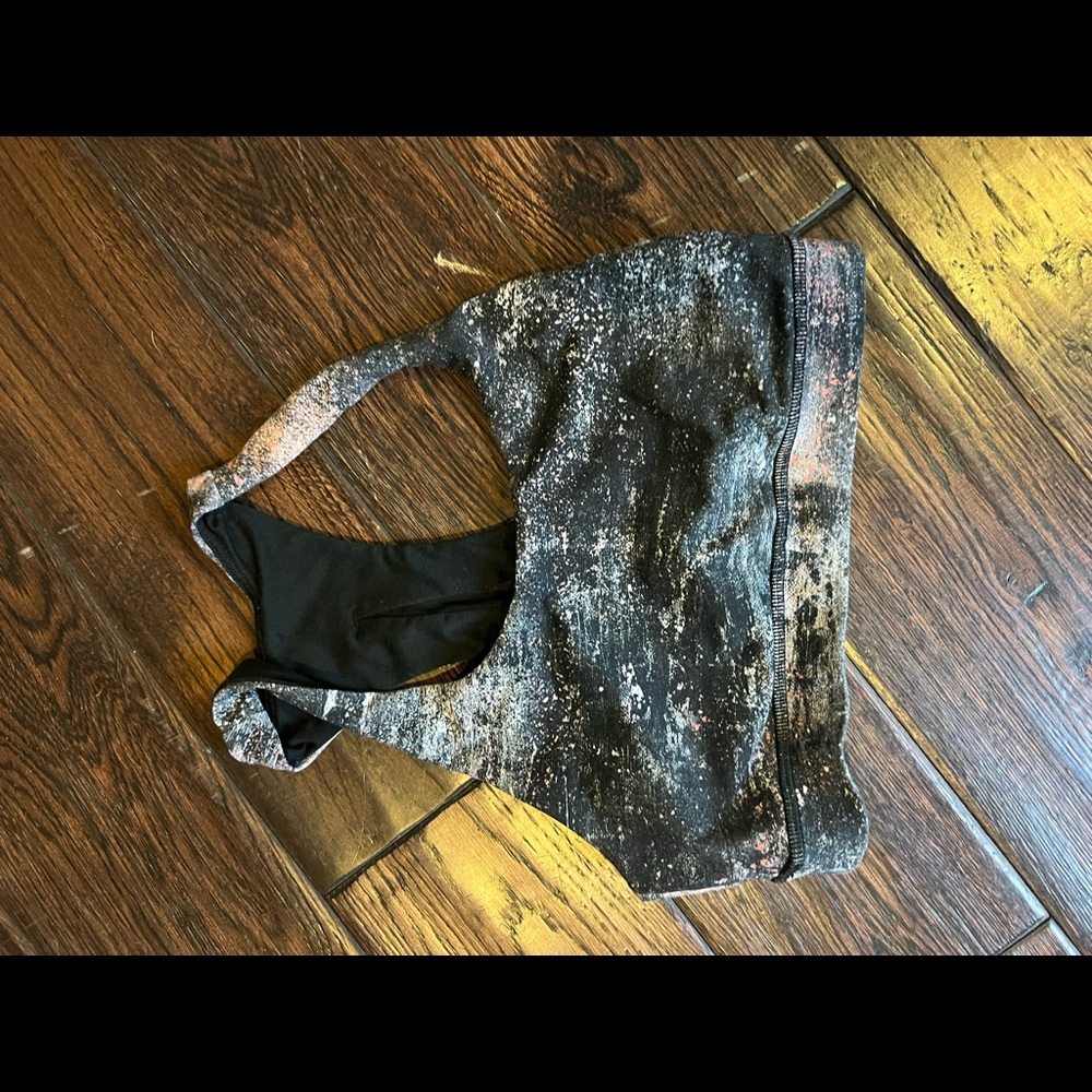 lululemon sports bra size 2